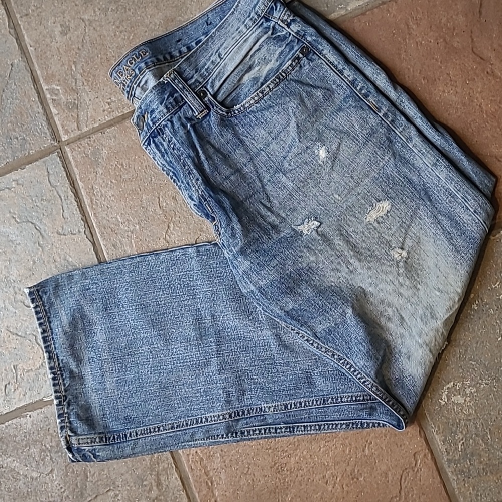 Amerian Eagle Outfitter Mens 36 x 30 original bootcut distressed denim blue jean